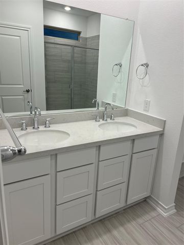 497 Papaya DR, Buda, TX 78610