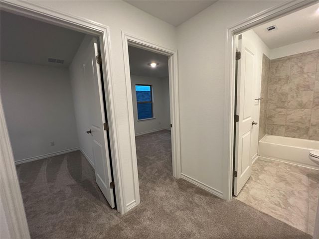 497 Papaya DR, Buda, TX 78610