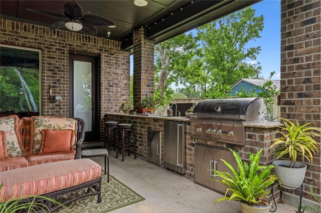 28403 Mendecino Glen Lane, Huffman, TX 77336