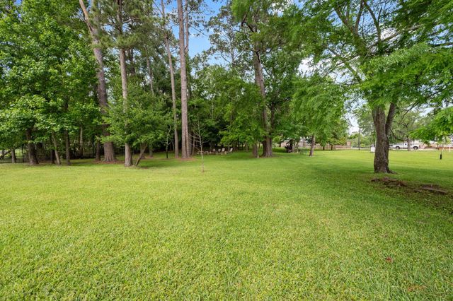 28403 Mendecino Glen Lane, Huffman, TX 77336