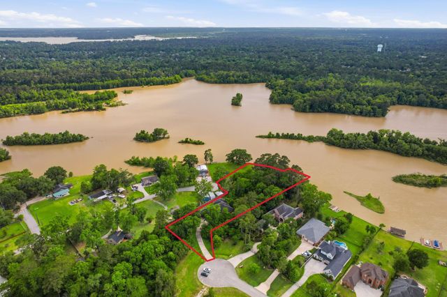 28403 Mendecino Glen Lane, Huffman, TX 77336