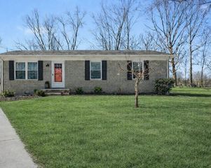 112 Valleywood Ct, Dickson, TN 37055