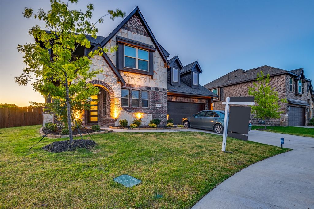 3149 Deer Lake Lane, Mesquite, TX 75181