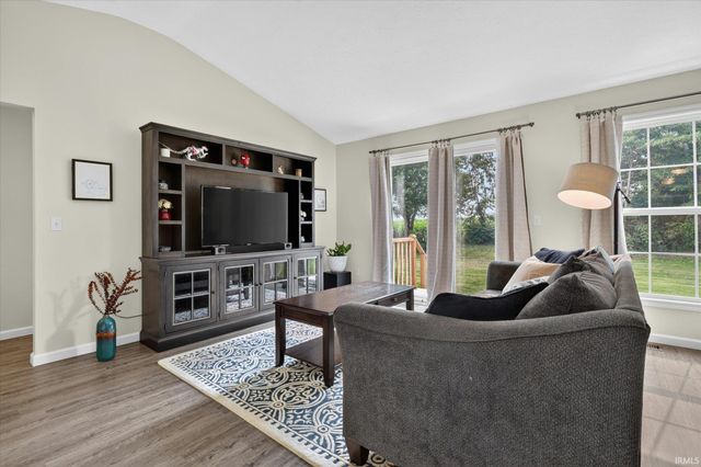 51740 Melwood Court, South Bend, IN 46628