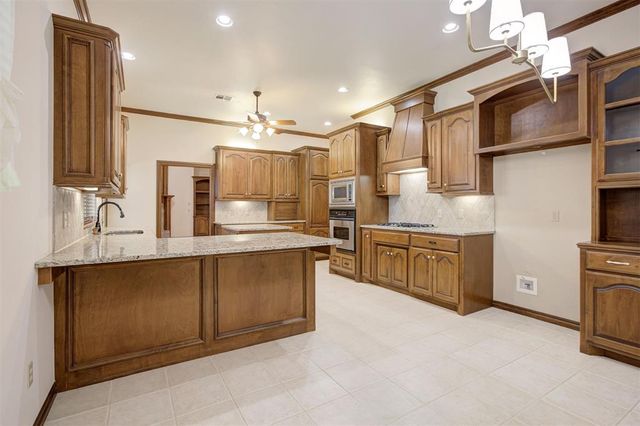4315 Gallant Fox Drive, Edmond, OK 73025