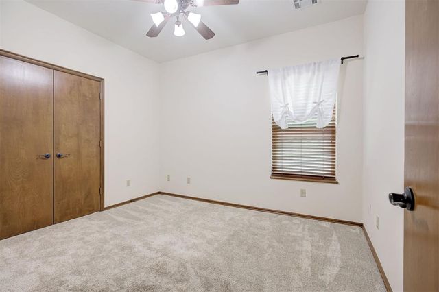 4315 Gallant Fox Drive, Edmond, OK 73025