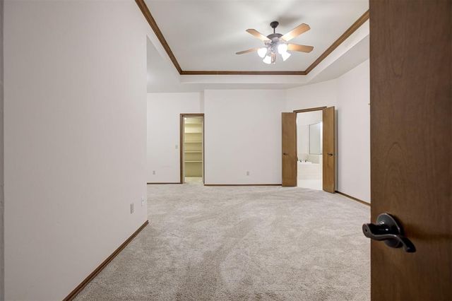 4315 Gallant Fox Drive, Edmond, OK 73025