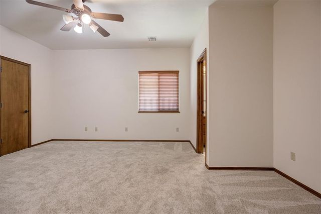 4315 Gallant Fox Drive, Edmond, OK 73025