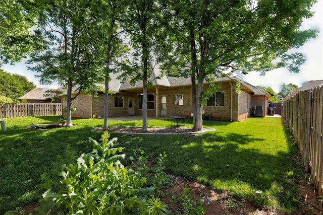4315 Gallant Fox Drive, Edmond, OK 73025