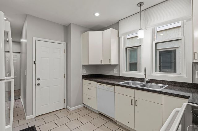 1632 Englewood Avenue, Saint Paul, MN 55104