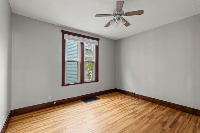 1632 Englewood Avenue, Saint Paul, MN 55104