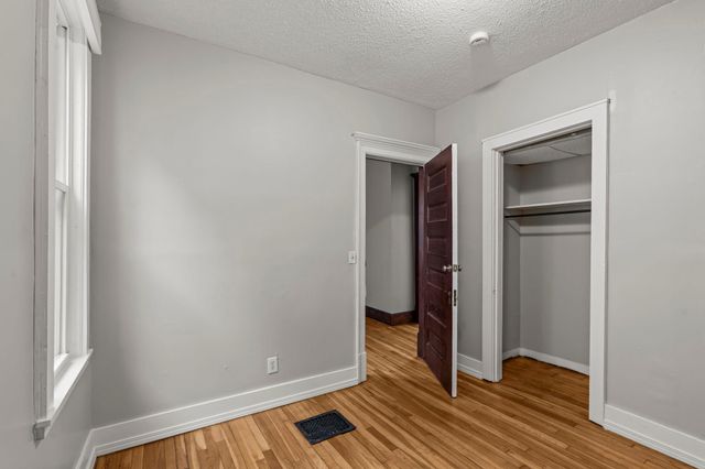 1632 Englewood Avenue, Saint Paul, MN 55104