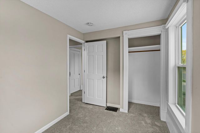 1632 Englewood Avenue, Saint Paul, MN 55104