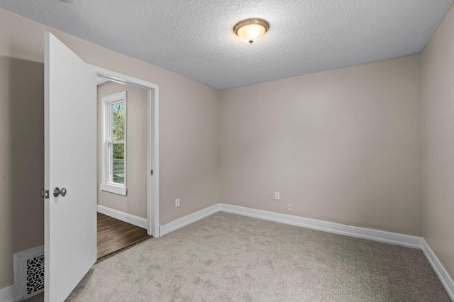 1632 Englewood Avenue, Saint Paul, MN 55104