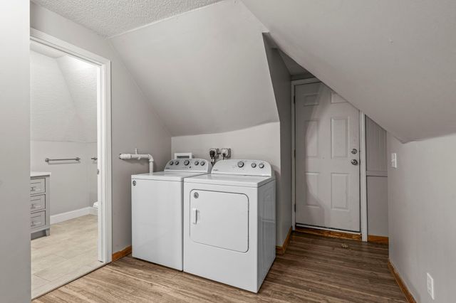 1632 Englewood Avenue, Saint Paul, MN 55104