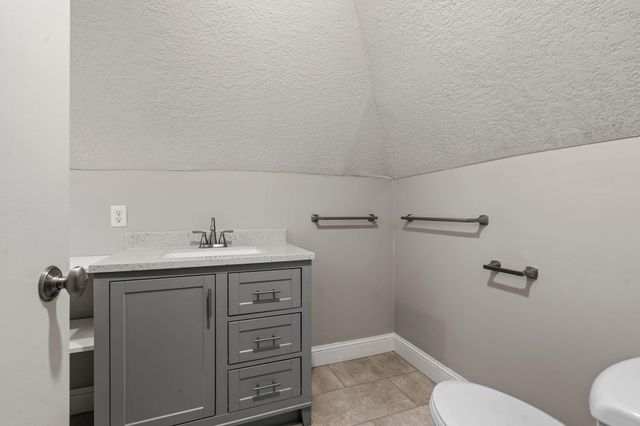 1632 Englewood Avenue, Saint Paul, MN 55104