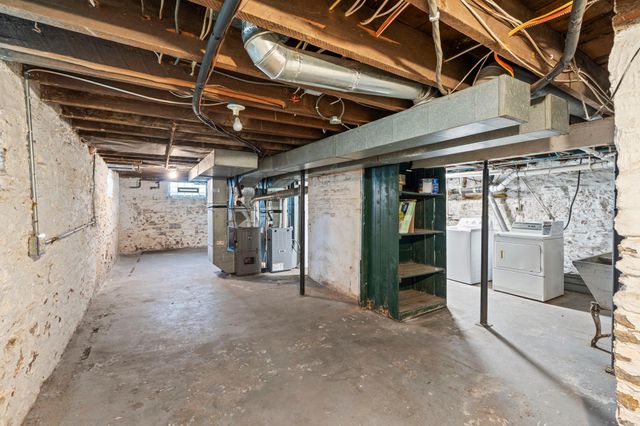 1632 Englewood Avenue, Saint Paul, MN 55104