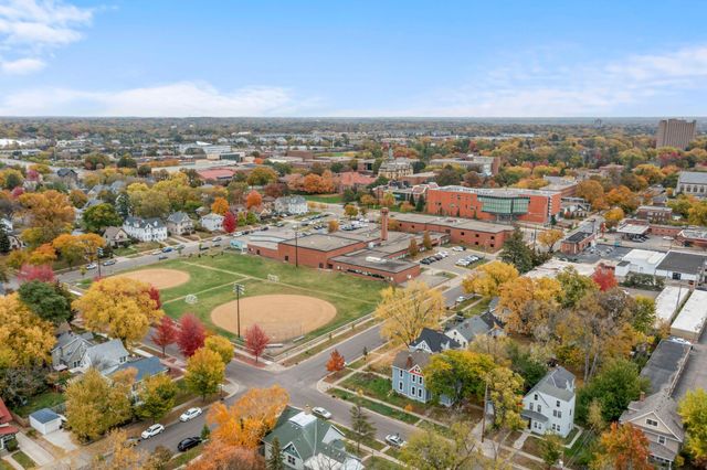 1632 Englewood Avenue, Saint Paul, MN 55104