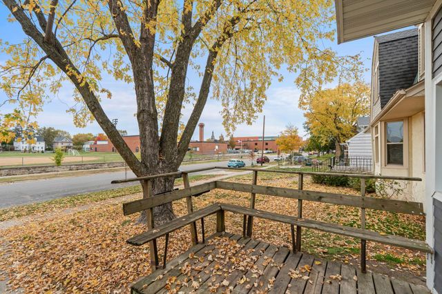 1632 Englewood Avenue, Saint Paul, MN 55104