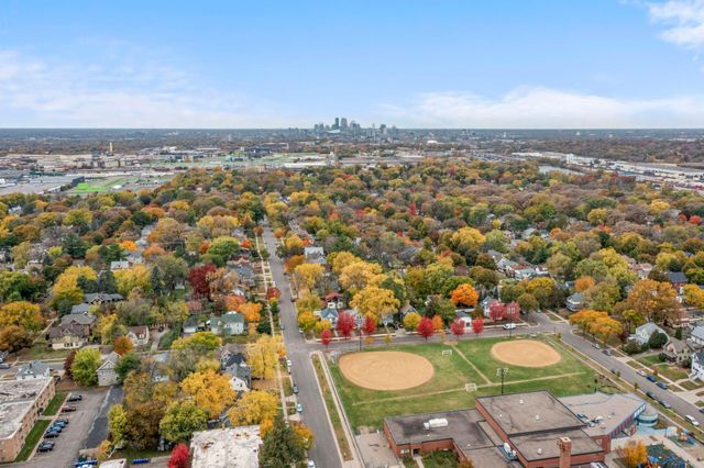 1632 Englewood Avenue, Saint Paul, MN 55104