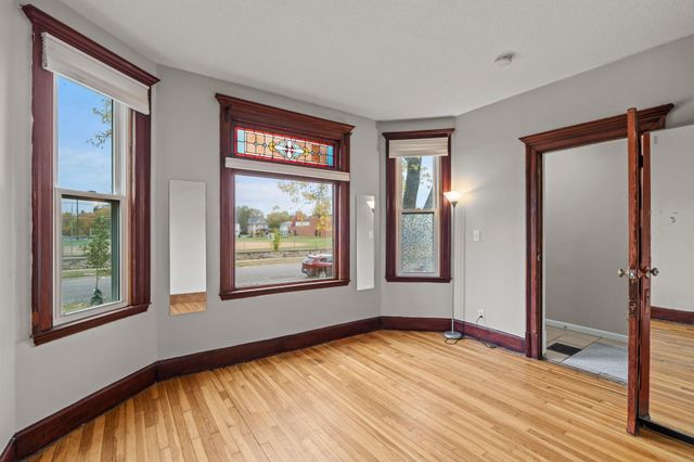 1632 Englewood Avenue, Saint Paul, MN 55104