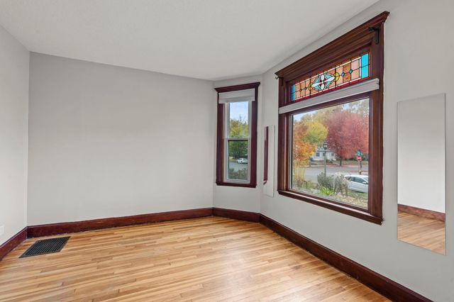 1632 Englewood Avenue, Saint Paul, MN 55104