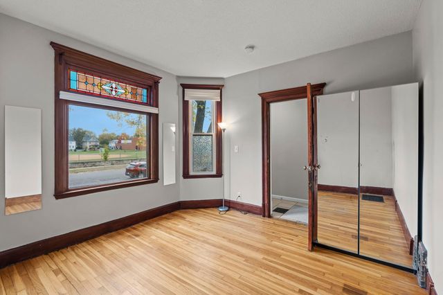 1632 Englewood Avenue, Saint Paul, MN 55104