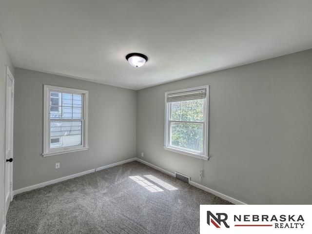 6036 Walnut Street, Omaha, NE 68106