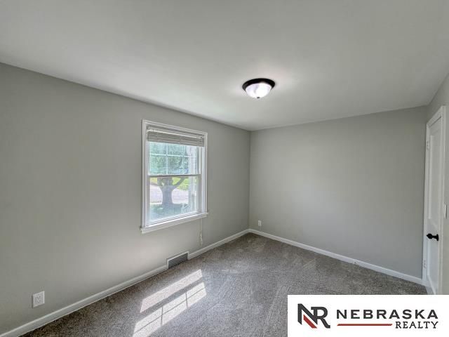 6036 Walnut Street, Omaha, NE 68106
