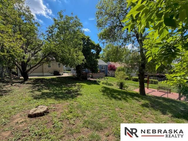 6036 Walnut Street, Omaha, NE 68106