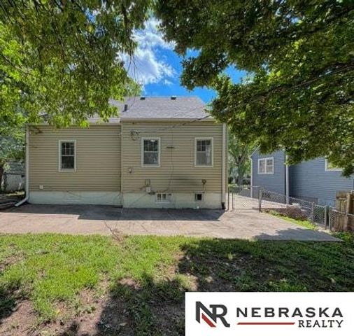 6036 Walnut Street, Omaha, NE 68106