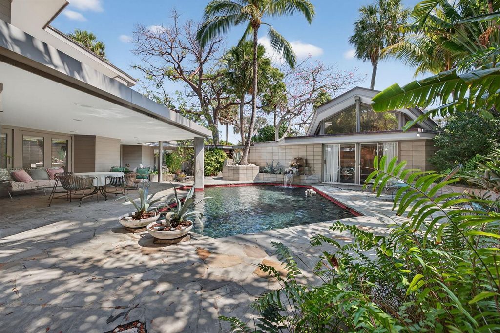 2040 Coral Reef Drive, Lauderdale By The Sea, FL 33062