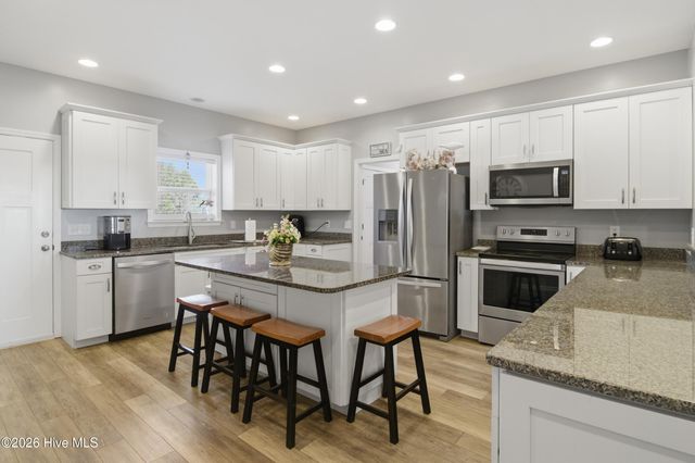 452 Lockwood Folly Road SE, Bolivia, NC 28422