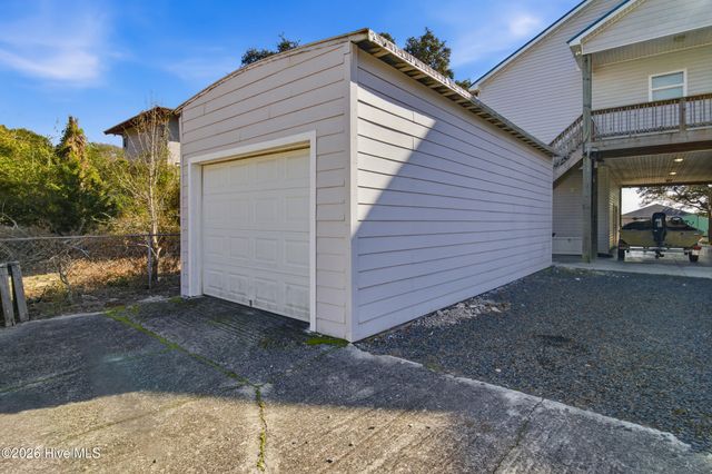 452 Lockwood Folly Road SE, Bolivia, NC 28422