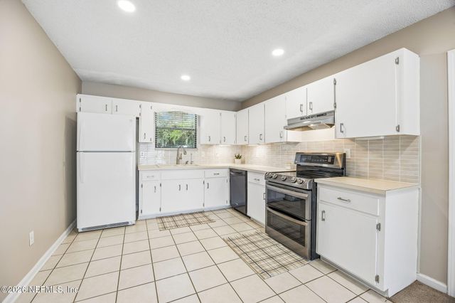 10429 TIMBER CREEK Lane, Jacksonville, FL 32221