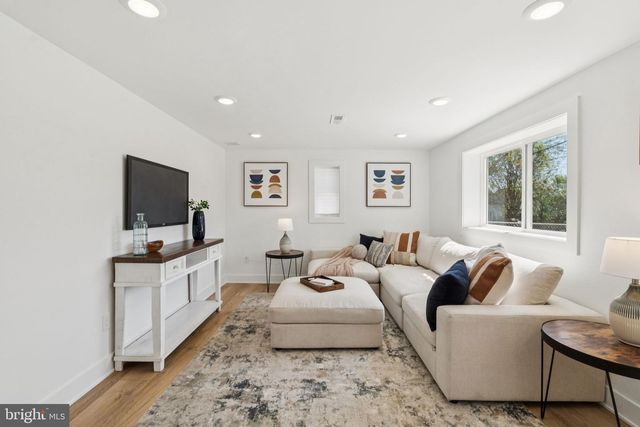 6966 FOWLER ST, Philadelphia, PA 19128