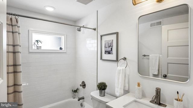 6966 FOWLER ST, Philadelphia, PA 19128