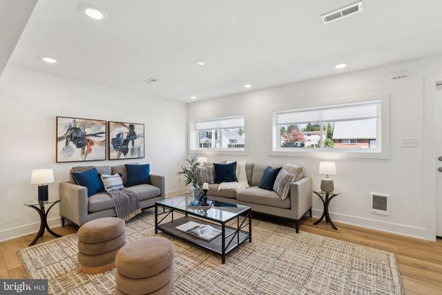 6966 FOWLER ST, Philadelphia, PA 19128