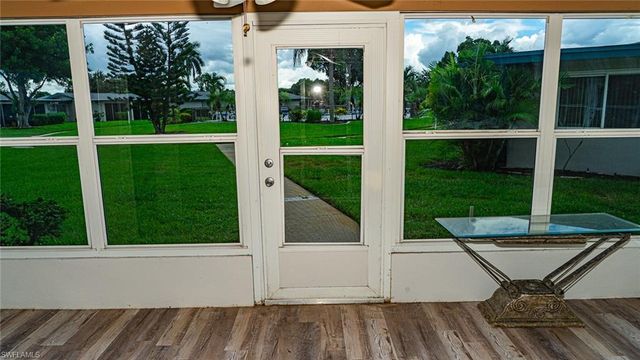 5541 Westwind LN, Fort Myers, FL 33919