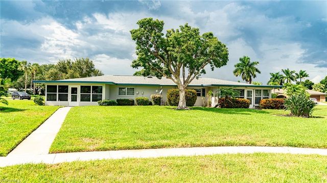5541 Westwind LN, Fort Myers, FL 33919