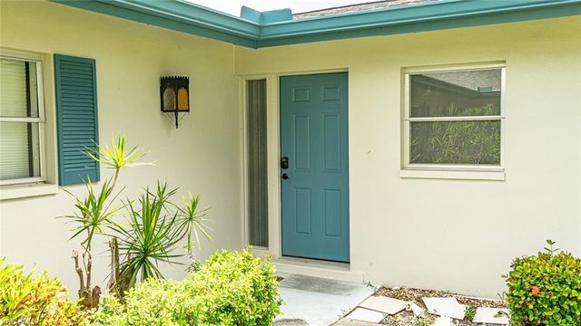 5541 Westwind LN, Fort Myers, FL 33919