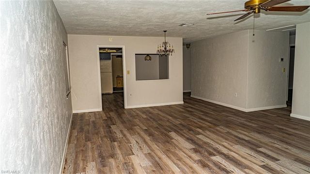 5541 Westwind LN, Fort Myers, FL 33919