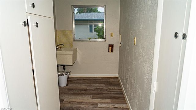 5541 Westwind LN, Fort Myers, FL 33919