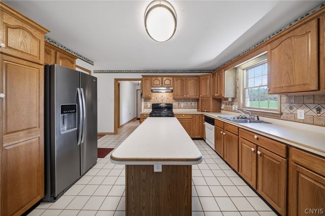 1846 County Route 8, Granby, NY 13126