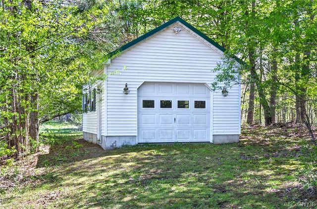 1846 County Route 8, Granby, NY 13126