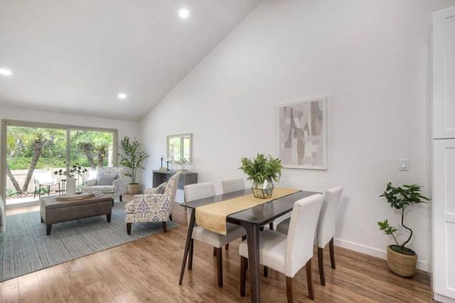 1973 Fairlee Drive, Encinitas, CA 92024