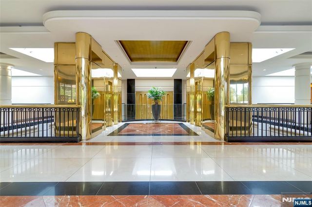 100 Winston Drive 5MN, Cliffside Park, NJ 07010