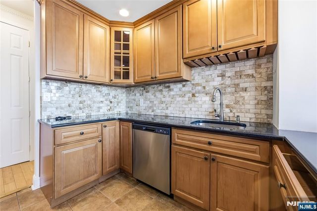 100 Winston Drive 5MN, Cliffside Park, NJ 07010