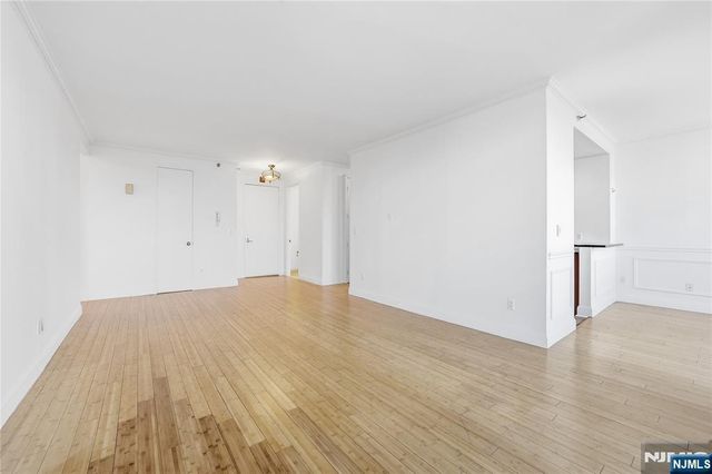 100 Winston Drive 5MN, Cliffside Park, NJ 07010