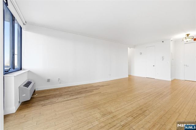 100 Winston Drive 5MN, Cliffside Park, NJ 07010